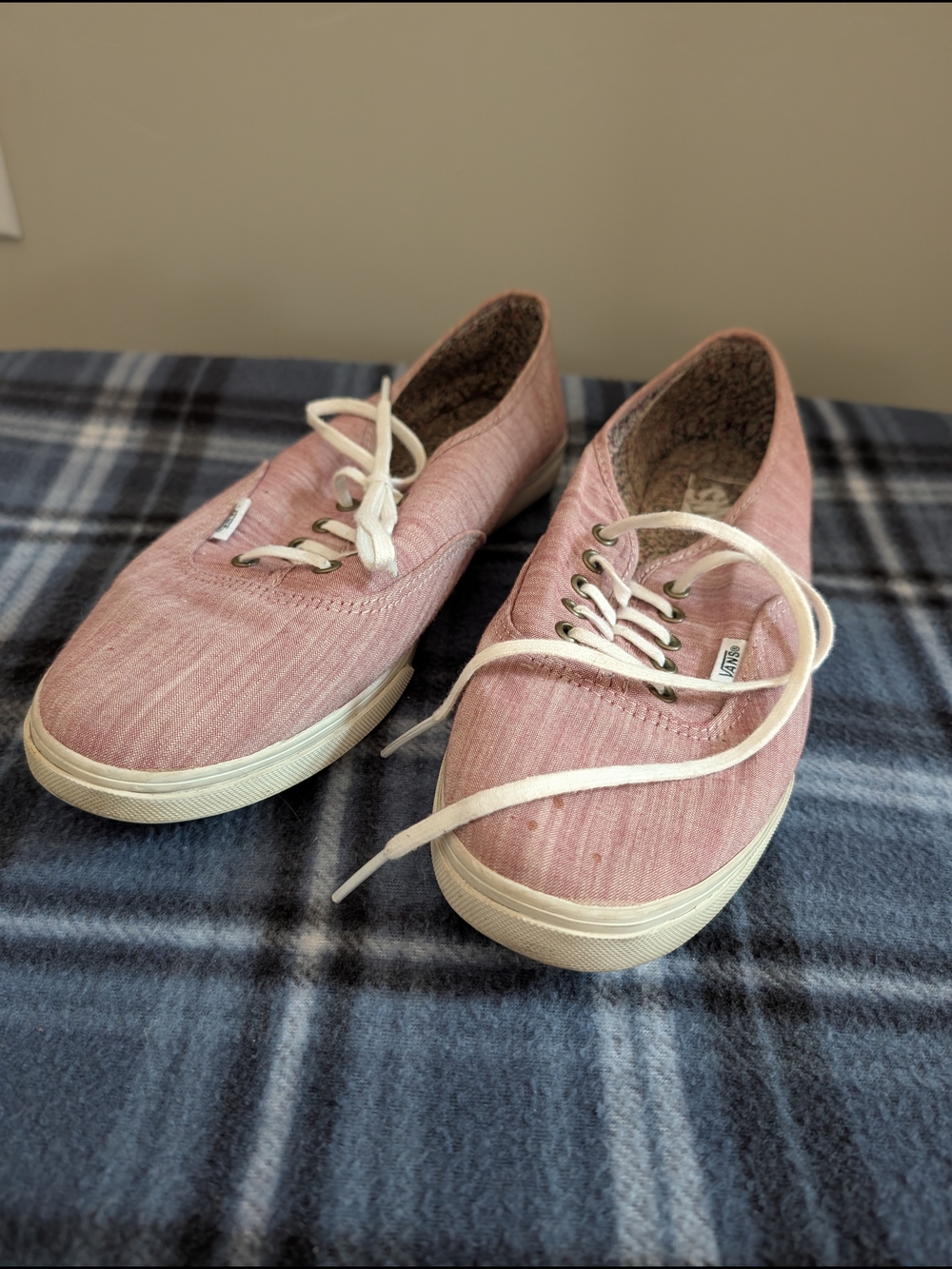 Vans Women's Dusty Pink Canvas Lace-Up Sneakers